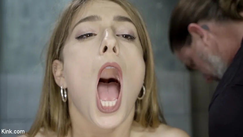 Kink 'Escuela de sumisión: Kristen Scott, día 1' protagonizando Kristen Scott (foto 12)