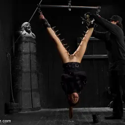Kristina Rose en 'Kink' Captured and fucked in extreme bondage positions (Miniatura 8)