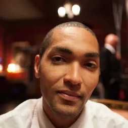 Kristine Kahill en Castigo anal y degradación de una esclava doméstica (foto 13) Kristine Kahill en 'Kink' Castigo anal y degradación de una esclava doméstica (Miniatura 13)