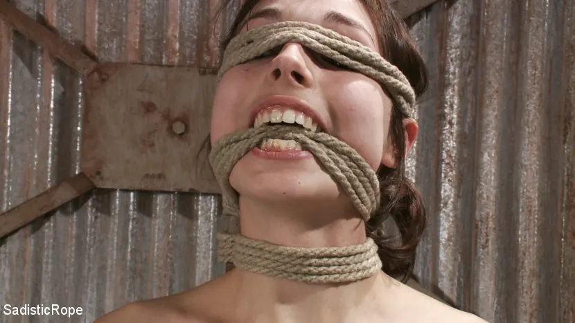 Kristine Kahill en '¿Hasta dónde llegará?' from 'Kink' (foto 8) Kink '¿Hasta dónde llegará?' protagonizando Kristine Kahill (foto 8)