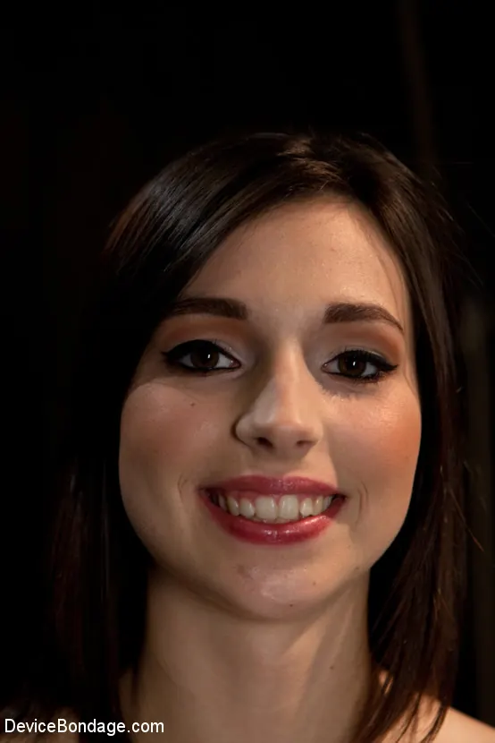 Kristine Kahill に 'Tomi Knox、ファックドールを襲撃クリスティン・カヒル、創造的なデバイスとサディズム' from 'Kink' (写真 2) Kink 'Tomi Knox、ファックドールを襲撃クリスティン・カヒル、創造的なデバイスとサディズム' 主演 Kristine Kahill (写真 2)