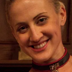 Krysta Kaos en 'Kink' Iniciación de la asfixia (Miniatura 2)