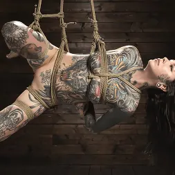 Krysta Kaos en Krysta Kaos: El regreso de Kaos (foto 10) Krysta Kaos en 'Kink' Krysta Kaos: El regreso de Kaos (Miniatura 10)