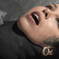 Krysta Kaos en Krysta Kaos: El regreso de Kaos (foto 25) Krysta Kaos en 'Kink' Krysta Kaos: El regreso de Kaos (Miniatura 25)