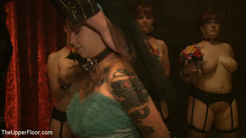 Kink '罪の宣告' 主演 Krysta Kaos (写真 1)