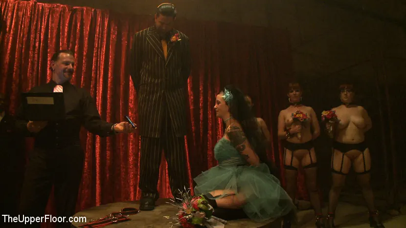 Kink '罪の宣告' 主演 Krysta Kaos (写真 13)