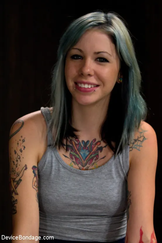 Krysta Kaos en 'Advertencia: Juego brutal. Esta escena implica un juego de dolor intenso.' from 'Kink' (foto 2) Kink 'Advertencia: Juego brutal. Esta escena implica un juego de dolor intenso.' protagonizando Krysta Kaos (foto 2)