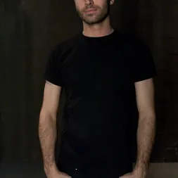 Lana Violet en Lucha y derribo (foto 18) Lana Violet en 'Kink' Lucha y derribo (Miniatura 18)