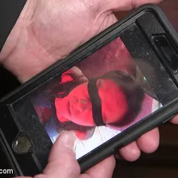 Lauren Phillips に 'Kink' 敵対的買収 (サムネイル 1)