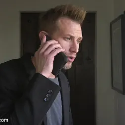 Lauren Phillips に 'Kink' 敵対的買収 (サムネイル 2)