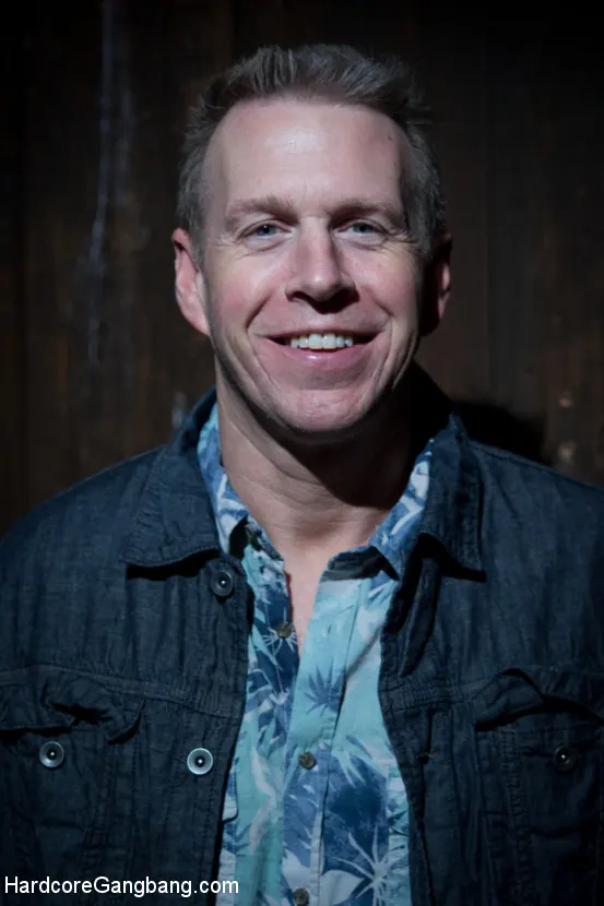 Layla Pryce en 'Virgen follada en grupo' from 'Kink' (foto 5) Kink 'Virgen follada en grupo' protagonizando Layla Pryce (foto 5)