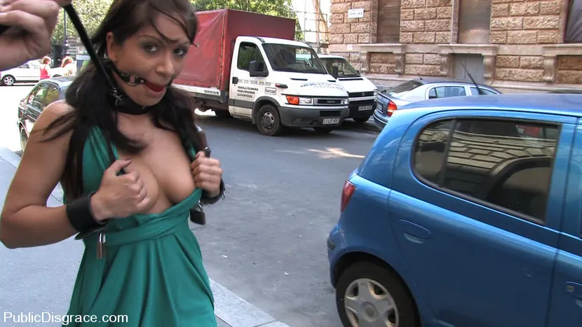 Kink 'Returns!' starring Lea Lexis (Photo 1)