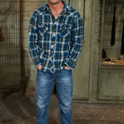 Lea Lexis in 'Kink' Small Penis Humiliation Cuckold (Thumbnail 2)