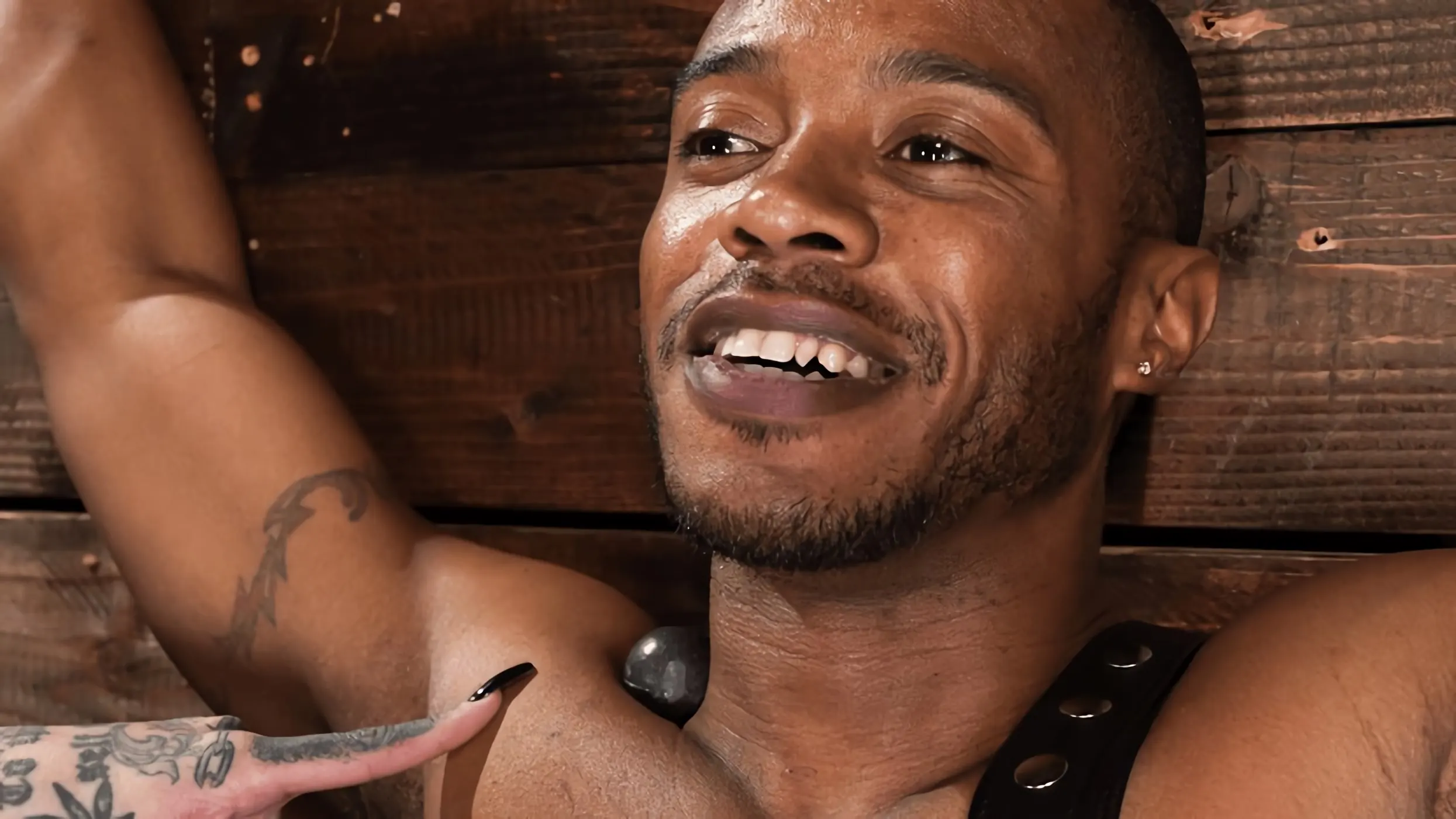 Kink 'Actions Speak Louder Than Words' starring Leigh Raven (Photo 5)