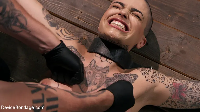 Kink 'Alternative Pain Slut Leigh Raven Gets Whipped, Caned, and Clamped' starring Leigh Raven (Photo 10)