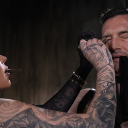 Leigh Raven en 'Kink' A por el oro (Miniatura 2)