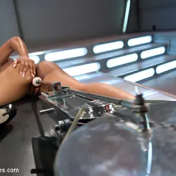 Leilani Leeane に 19歳と6ヶ月ポルノに:もう1人の新しい女の子がマシンにかかる (写真 14) Leilani Leeane に 'Kink' 19歳と6ヶ月ポルノに:もう1人の新しい女の子がマシンにかかる (サムネイル 14)