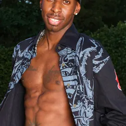 Leilani Leeane に 顧客は常に正しい (写真 9) Leilani Leeane に 'Kink' 顧客は常に正しい (サムネイル 9)