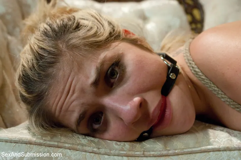 Kink 'Violada por el hombre equivocado' protagonizando Lia Lor (foto 21)