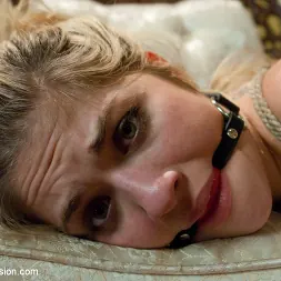 Lia Lor en 'Kink' Violada por el hombre equivocado (Miniatura 21)