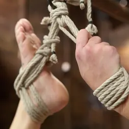 Lia Lor en 'Kink' Bienvenida Lia Lor a HogTied (Miniatura 13)