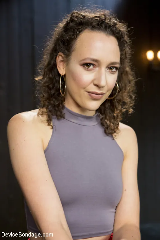 Kink 'Carne de tres' protagonizando Lilith Luxe (foto 19)