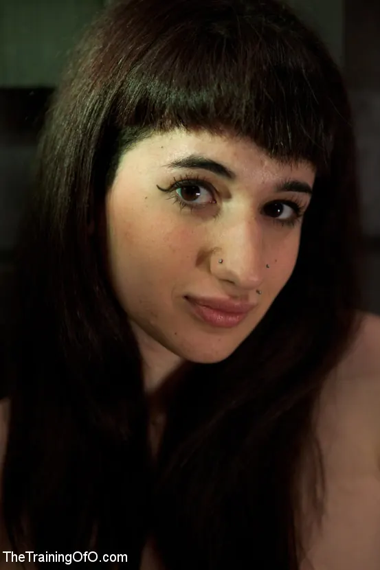 Kink '5 Girl Intake Seleccionando la esclava perfecta para entrenar' protagonizando Lillianne Lane (foto 21)