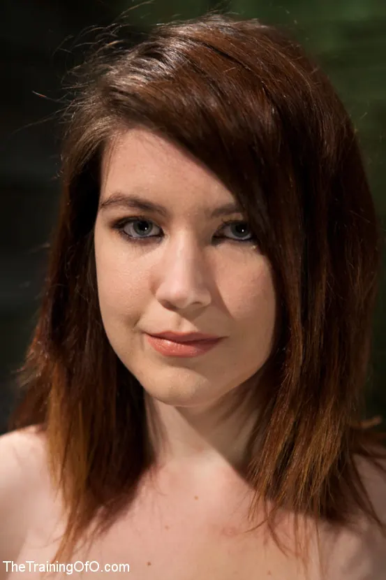 Kink '5 Girl Intake Seleccionando la esclava perfecta para entrenar' protagonizando Lillianne Lane (foto 22)