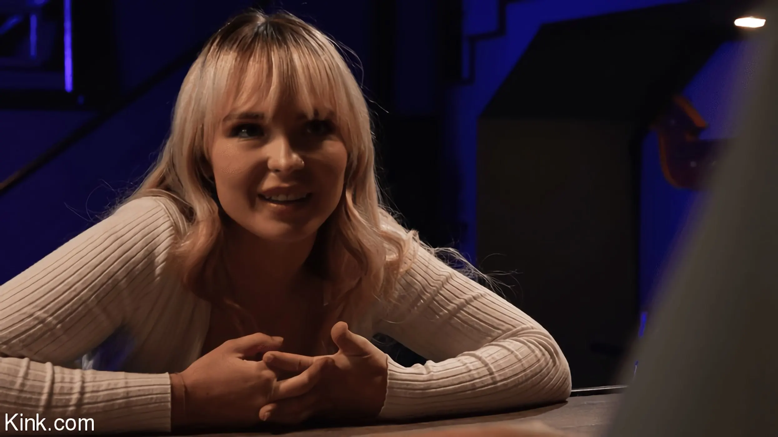 Kink '先生のペット:リリーベルはトミーピストルとオリバーデイビスをファックします' 主演 Lilly Bell (写真 3)