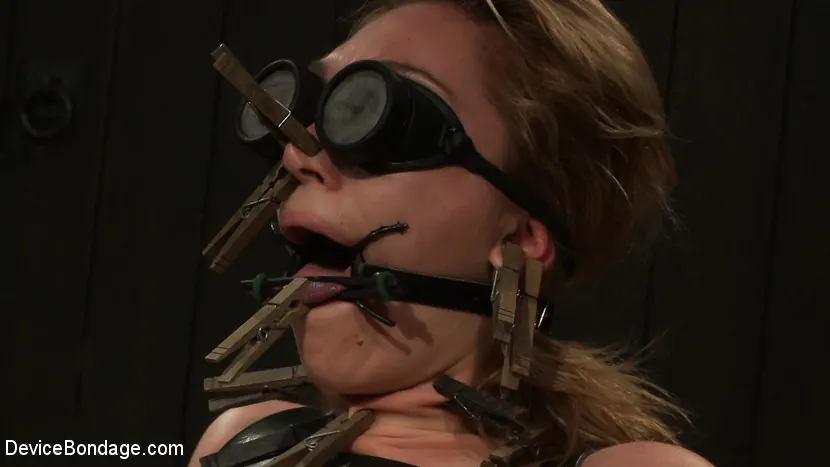 Kink 'スーパースリット3：回転する意図' 主演 Lily LaBeau (写真 11)