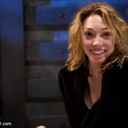 Lily LaBeau に 'Kink' トレーニングLilly LaBeau Day 1  - スレーブの評価 (サムネイル 2)
