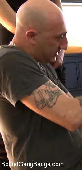 Kink '彼女の最初の強姦で18歳！' 主演 Lily Lamour (写真 14)