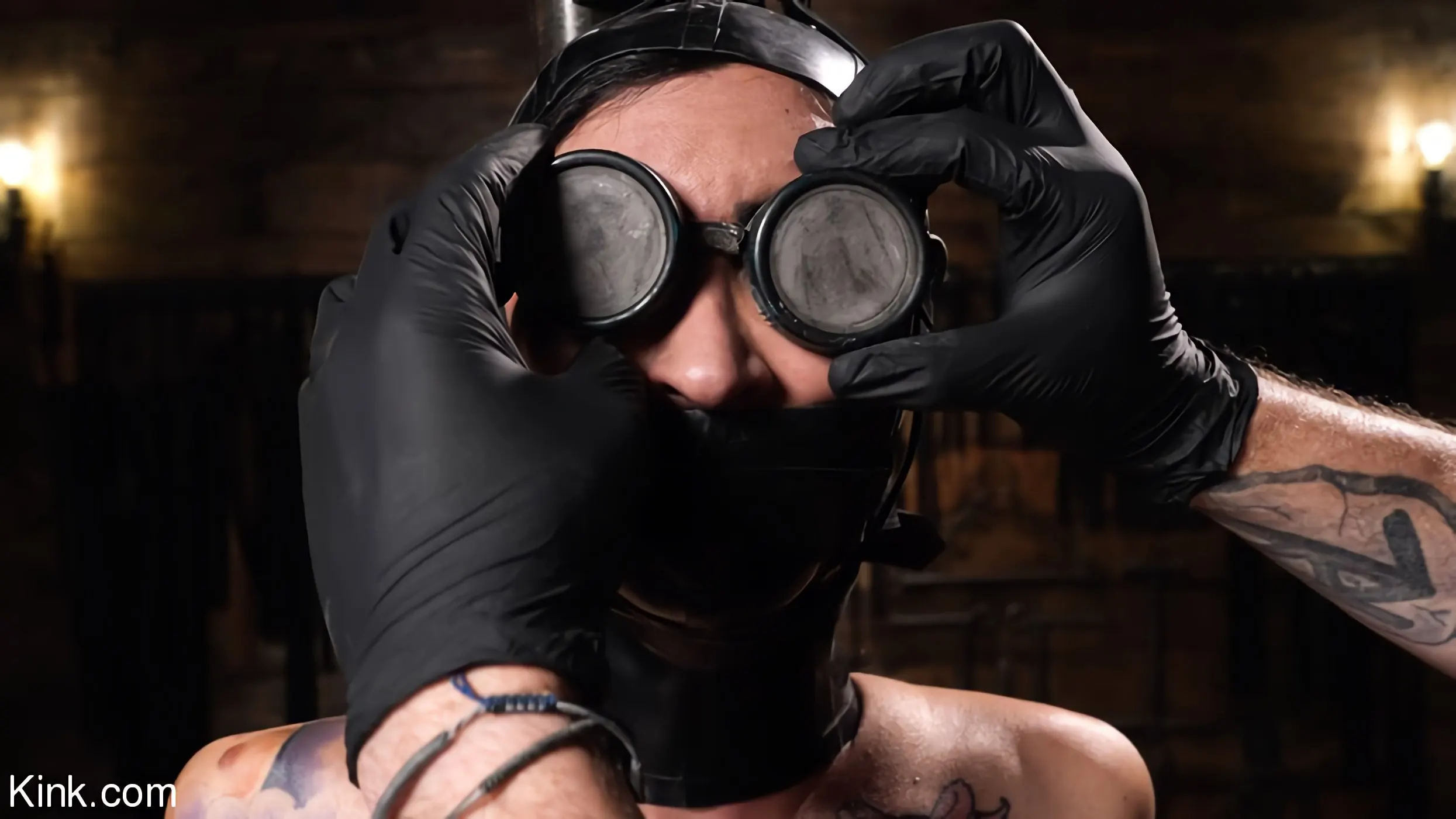 Kink 'リリーレーン:残忍なデバイス' 主演 Lily Lane (写真 2)