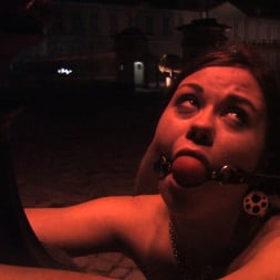 Linda in 'Kink' Beautiful Czech girl exposed on the streets at night!!! (Thumbnail 4)