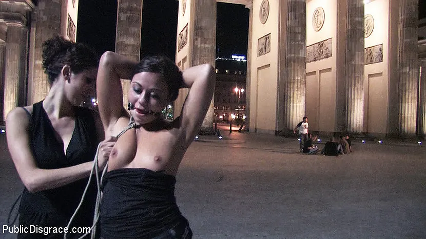 Linda in 'Beautiful Czech girl exposed on the streets at night!!!'