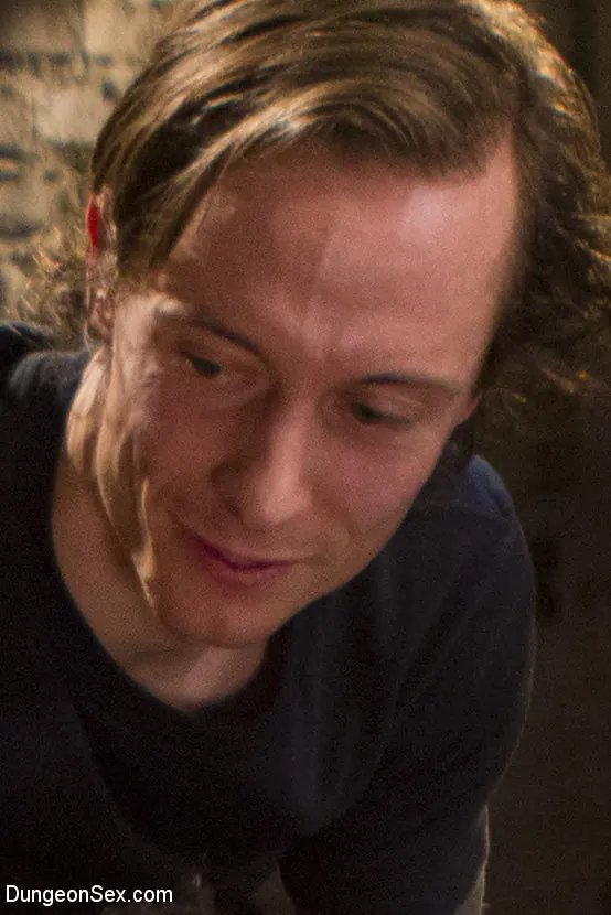 Lisa Tiffian en '¡¡¡Chica de ébano voluptuosa es atada y follada con 2 pollas enormes!!!' from 'Kink' (foto 2) Kink '¡¡¡Chica de ébano voluptuosa es atada y follada con 2 pollas enormes!!!' protagonizando Lisa Tiffian (foto 2)