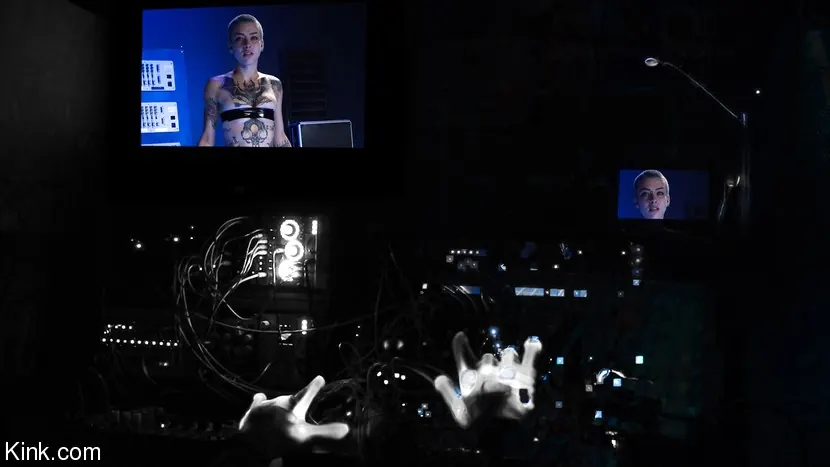 Kink '小さな唾:彼らは私たちを助けるためにここにいない' 主演 Little Spittle (写真 12)