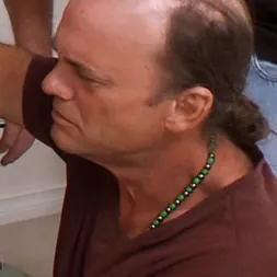 Lizzy London en 'Kink' Una joven de 19 años con grandes tetas naturales es follada por cinco hombres mayores (Miniatura 11)