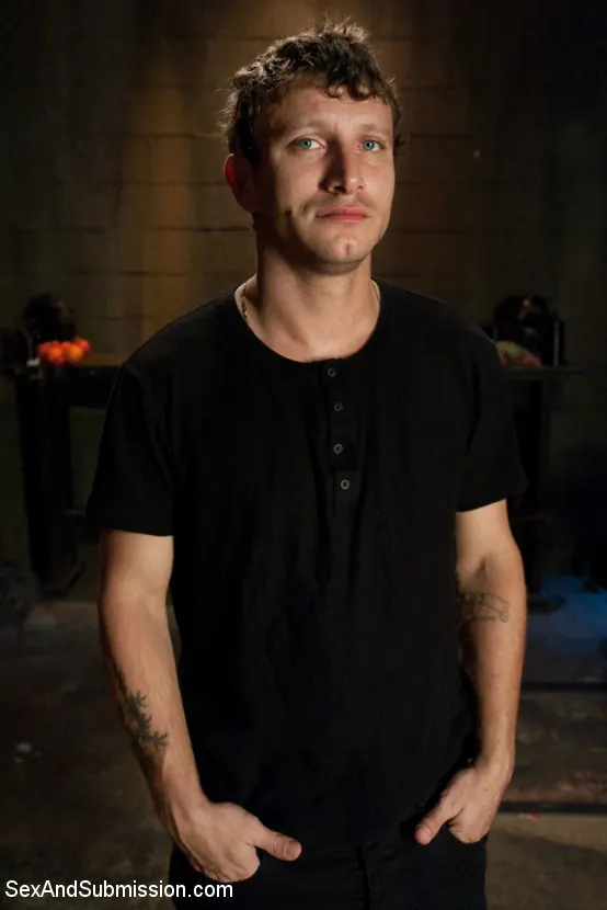 Lizzy London en '¡Diecinueve años y follada como una puta!' from 'Kink' (foto 10) Kink '¡Diecinueve años y follada como una puta!' protagonizando Lizzy London (foto 10)