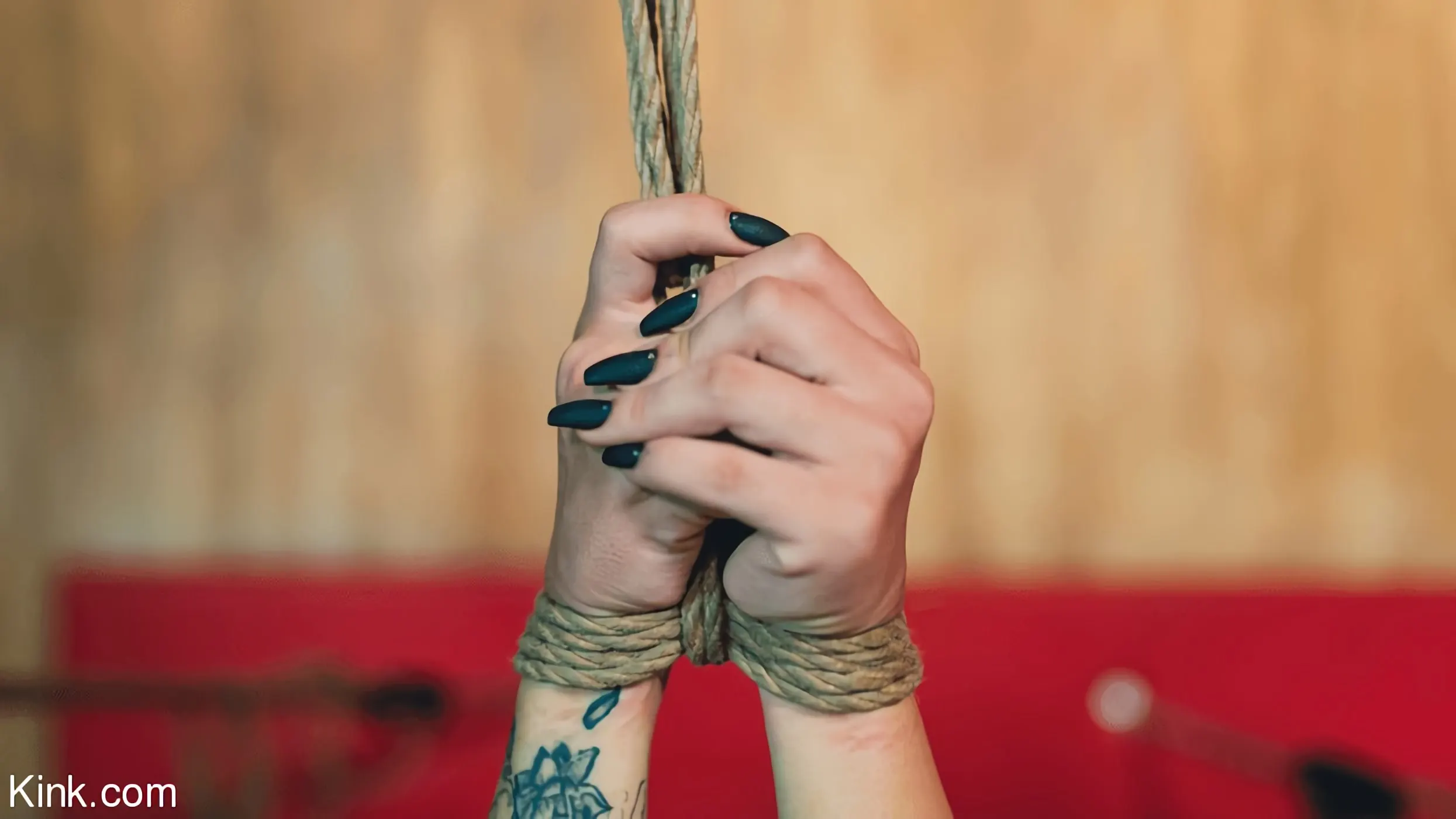 Lola Hendrix en 'Lola Hendrix: atada y domada por primera vez' from 'Kink' (foto 29) Kink 'Lola Hendrix: atada y domada por primera vez' protagonizando Lola Hendrix (foto 29)