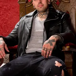 Lola Luscious en 'Kink' Diosa de los pies del punk rock: Mistress Lola Luscious (Miniatura 17)