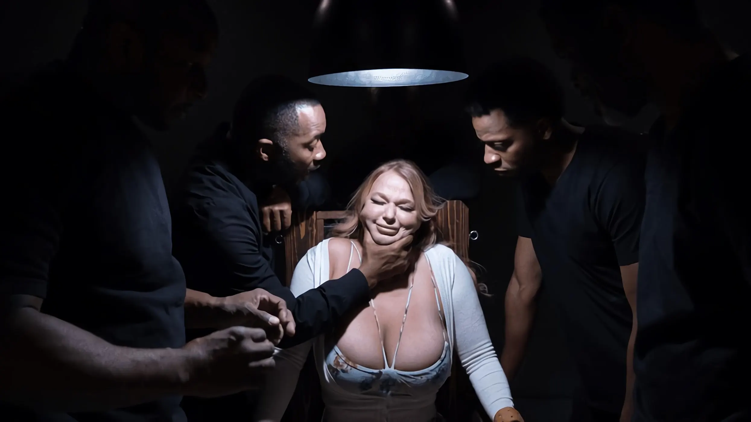 Kink 'ロンドン川:尋問' 主演 London River (写真 2)