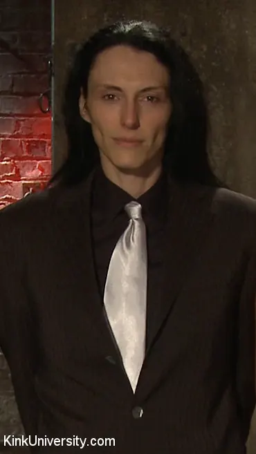 Kink 'Suspensión de envoltura de plástico' protagonizando London River (foto 30)