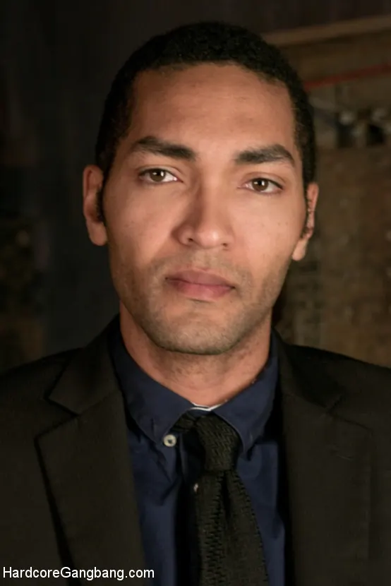 London River en 'Spy vs Spy: El cazador se convierte en la presa' from 'Kink' (foto 1) Kink 'Spy vs Spy: El cazador se convierte en la presa' protagonizando London River (foto 1)