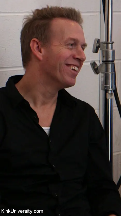 Kink '深い内部：セックスと提出' 主演 Lorelei Lee (写真 3)