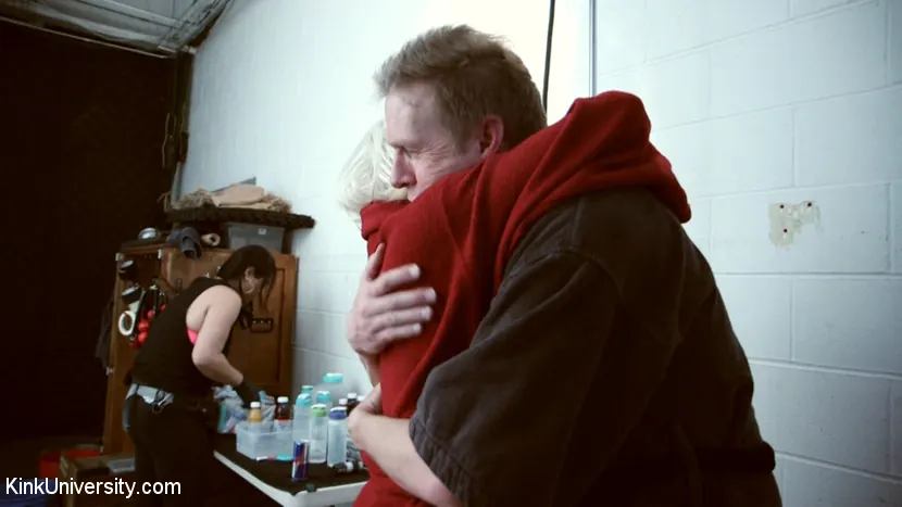 Kink '深い内部：セックスと提出' 主演 Lorelei Lee (写真 6)