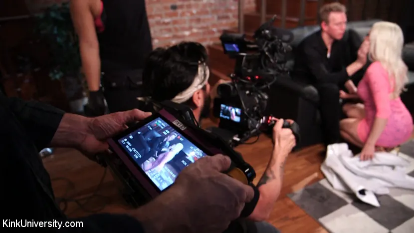 Kink '深い内部：セックスと提出' 主演 Lorelei Lee (写真 18)