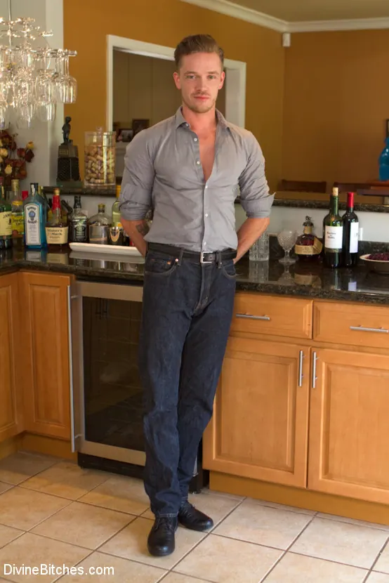 Kink 'Fantasy Package: Domestic Servitude' starring Lorelei Lee (Photo 1)