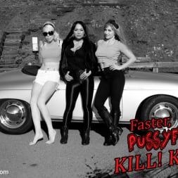 Lorelei Lee in 'Kink' Faster, PUSSYFOOT! Kill! Kill! A FOOTSPLOITATION film! (Thumbnail 14)