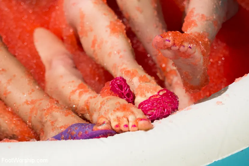Kink 'Foot Fetish, Lesbian Footing, Jello and Sploshing!!!!!' starring Lorelei Lee (Photo 14)